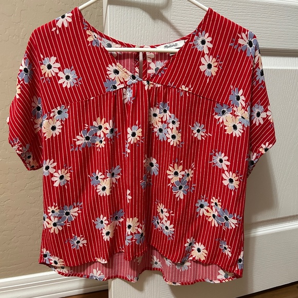 LIKE NEW! Women's Maxwell Red Floral 3/4 Top - XS - Picture 5 of 11